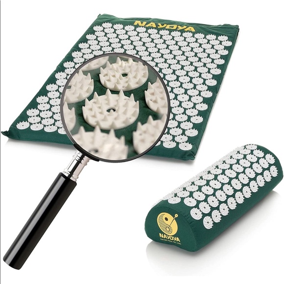 NAYOYA Neck and Back Pain Relief - Acupressure Mat and Neck Pillow Set - Picture 2 of 5